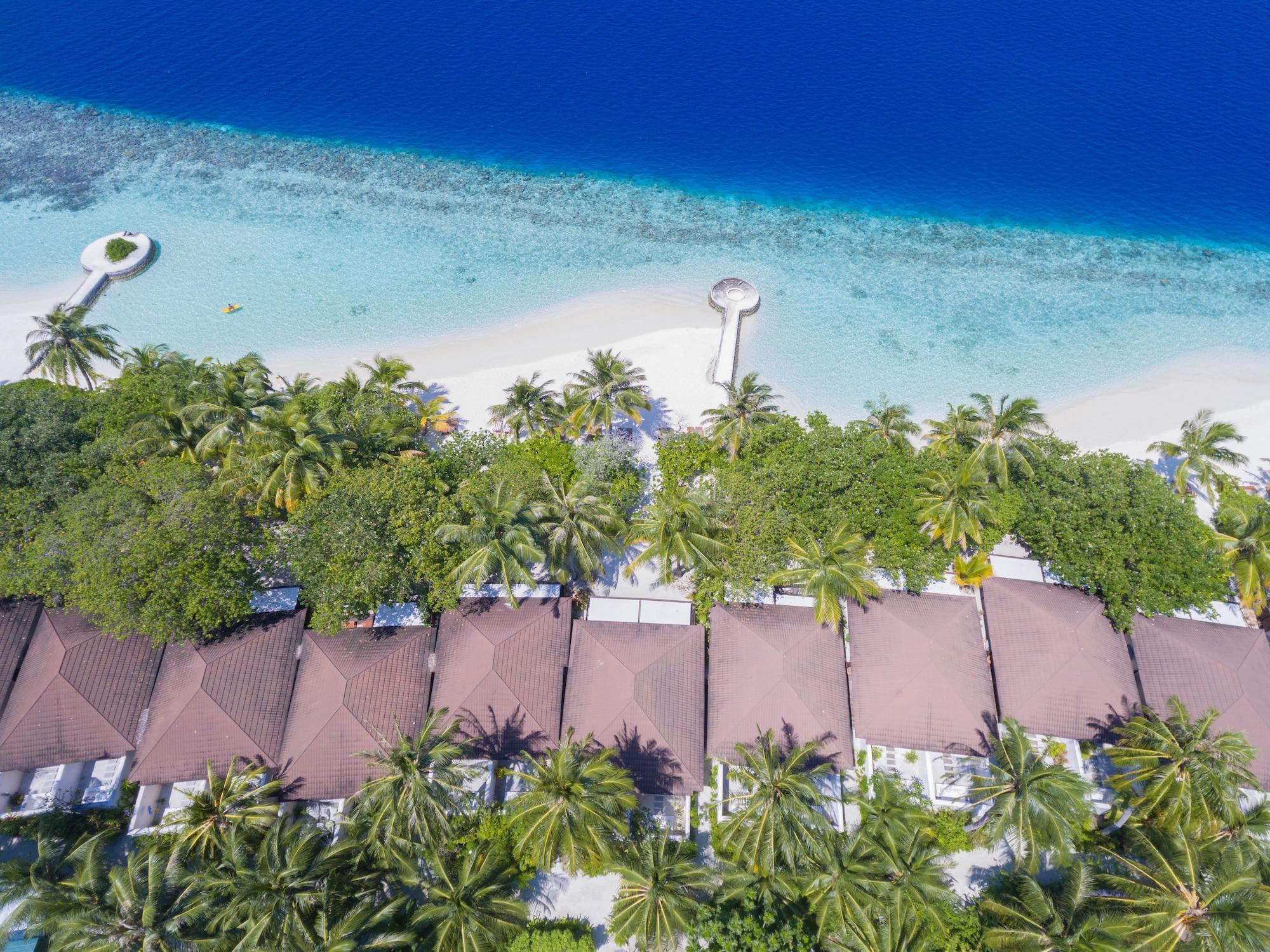 Lily Beach Resort And Spa Huvahendhoo Island Exterior foto