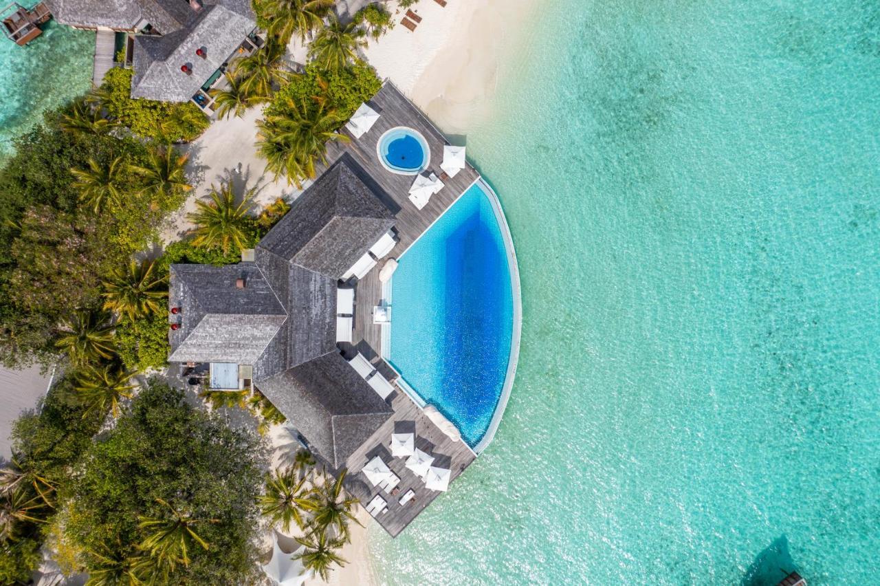 Lily Beach Resort And Spa Huvahendhoo Island Exterior foto