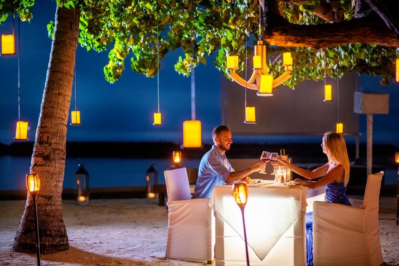 Lily Beach Resort And Spa Huvahendhoo Island Exterior foto