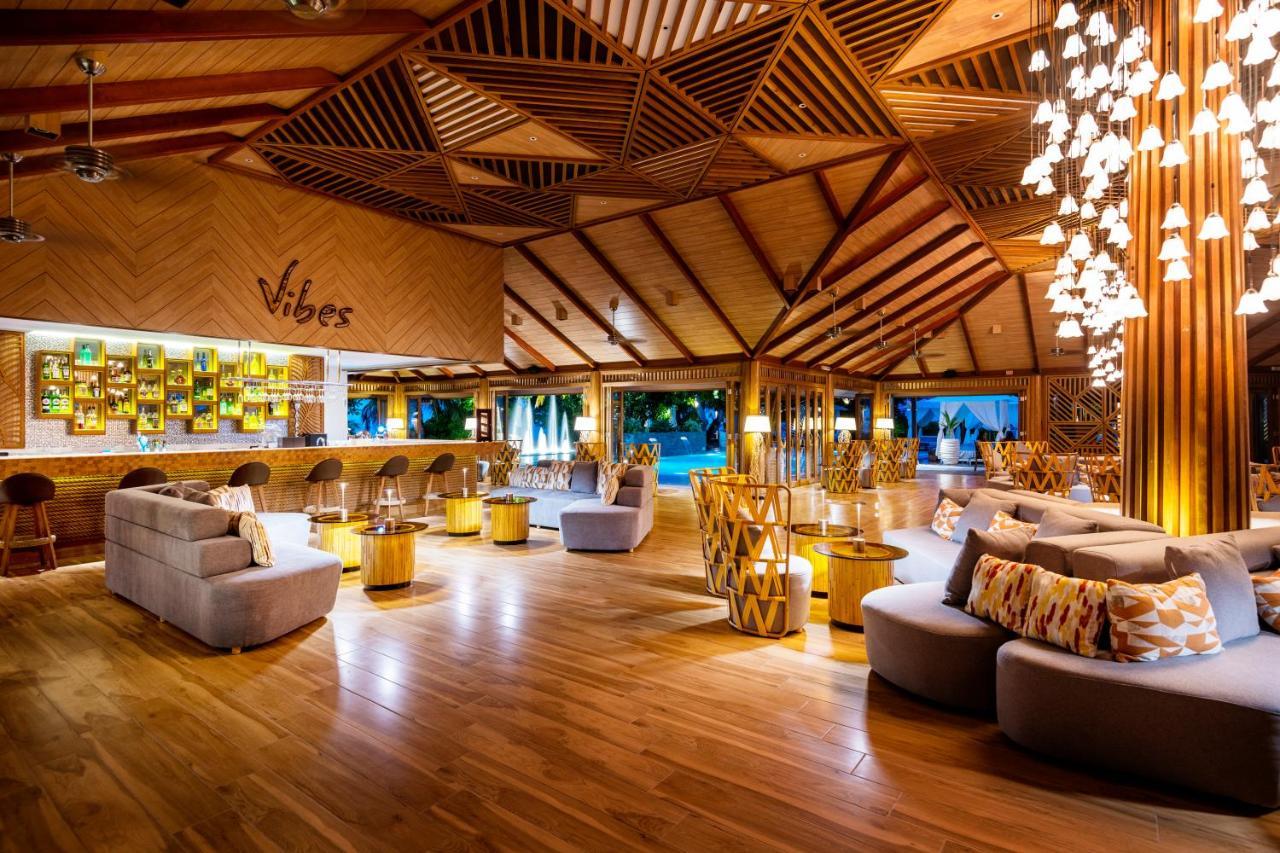 Lily Beach Resort And Spa Huvahendhoo Island Exterior foto