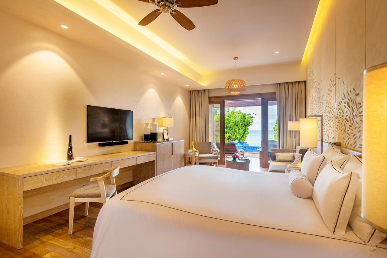 Lily Beach Resort And Spa Huvahendhoo Island Exterior foto